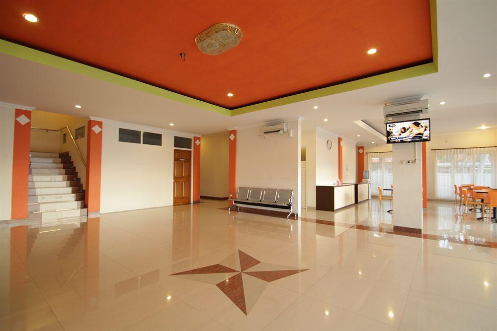 Oyo 90473 Gowin Hotel Kuta Lombok Esterno foto