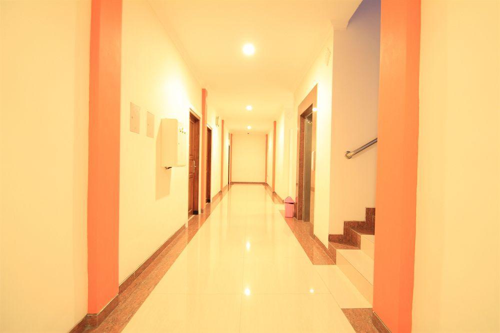 Oyo 90473 Gowin Hotel Kuta Lombok Esterno foto